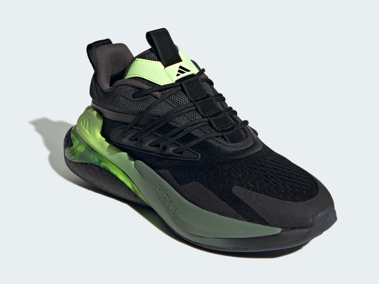 Advertising campaign for the new collection of athletic shoes from Sport Spirit